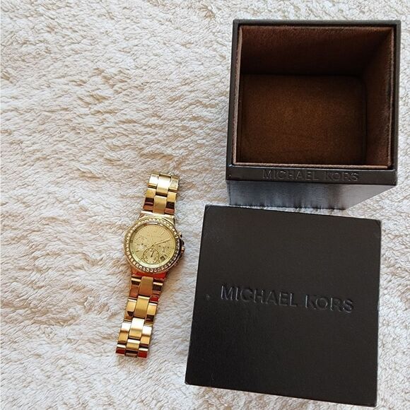 Women's original Michael Kors  Runway Gold-Tone Watch - Picture 1 of 6